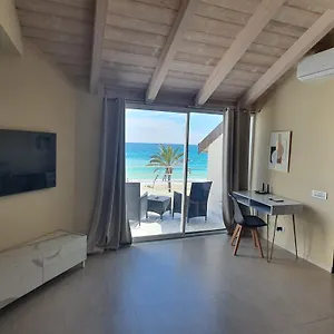 hotel-de-la-plage-pietra-ligure.hotelitalianriviera.com/